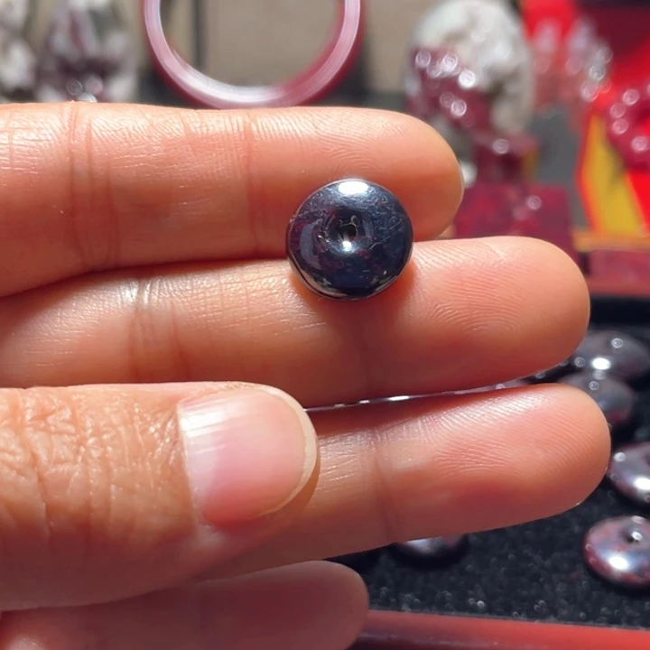 天然辰砂乌砂平安扣3.2克