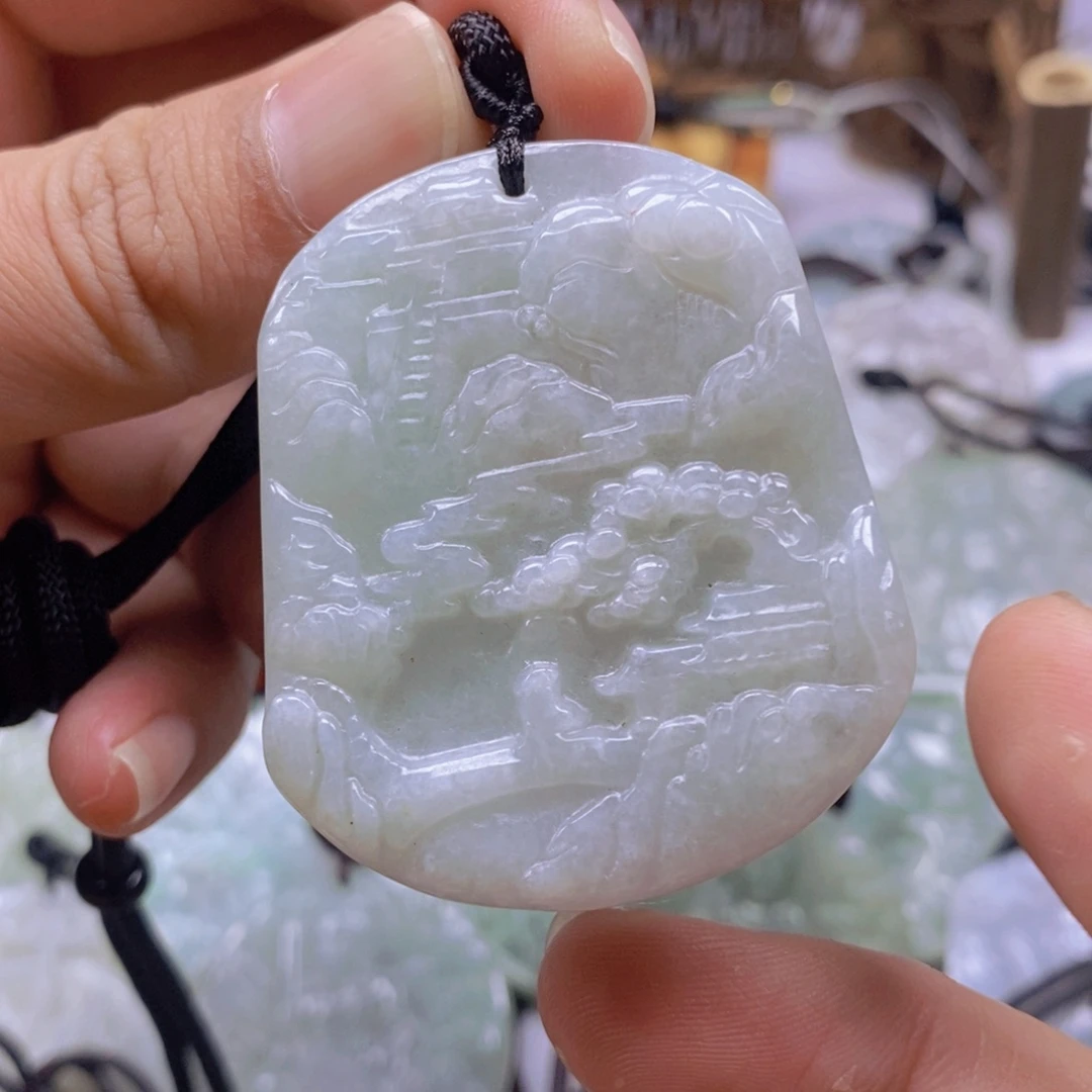 翡翠颈饰未镶嵌翡翠