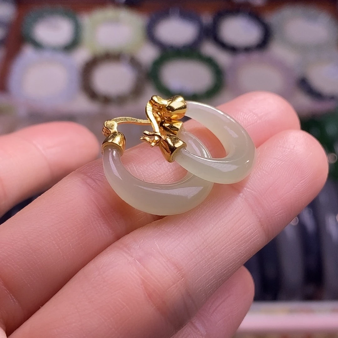 颈饰未镶嵌和田玉晴水银耳环