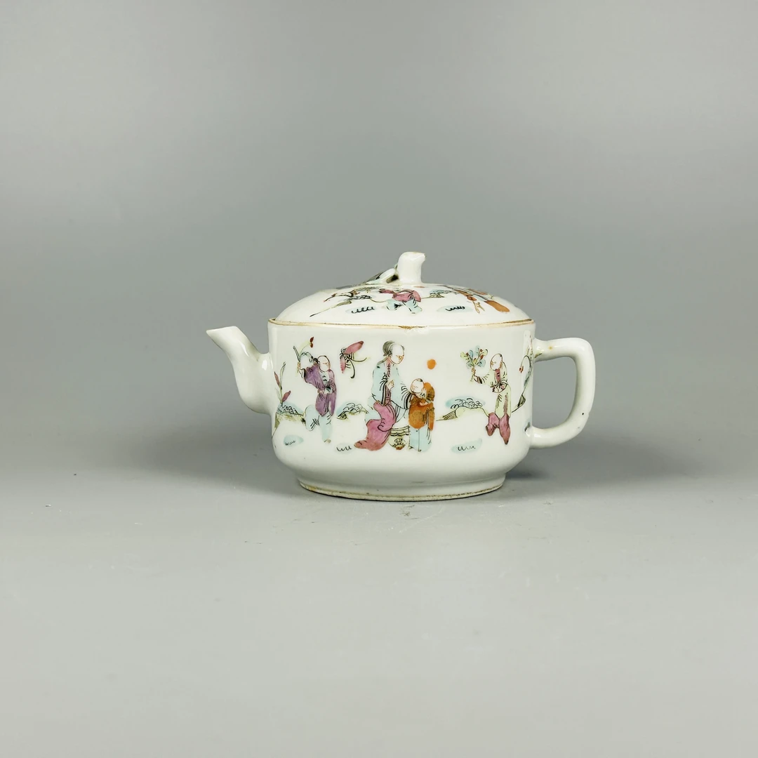 【022021017】粉彩人物茶壶