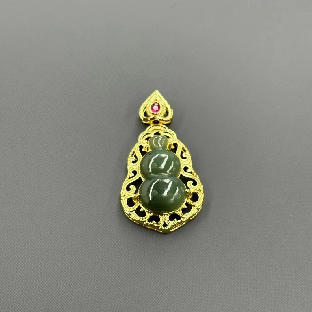 【符老板】y2344-宫廷风设计款和田玉葫芦镂空吊坠-赠礼盒-赠链