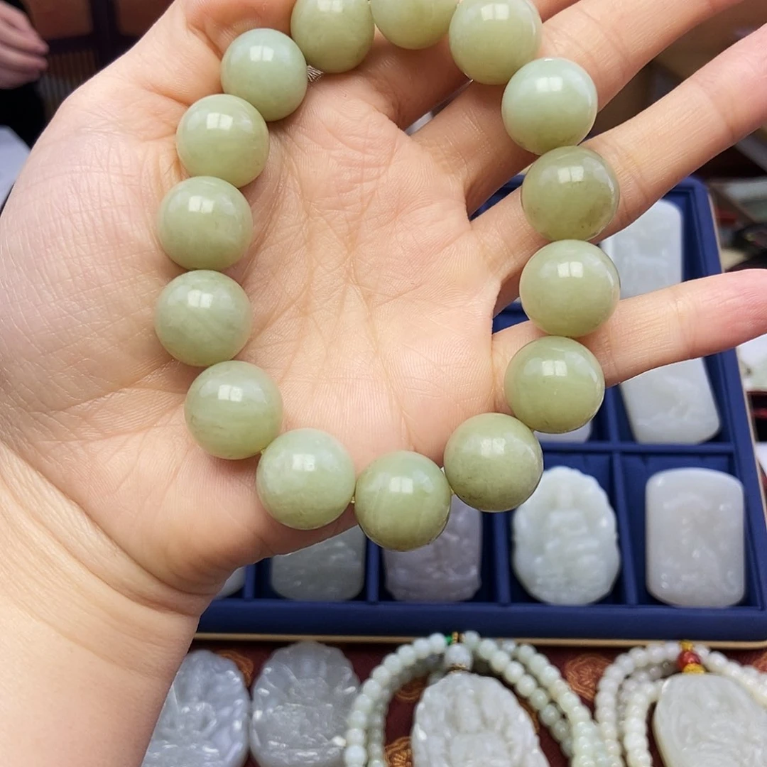 和田玉未镶嵌颈饰大*