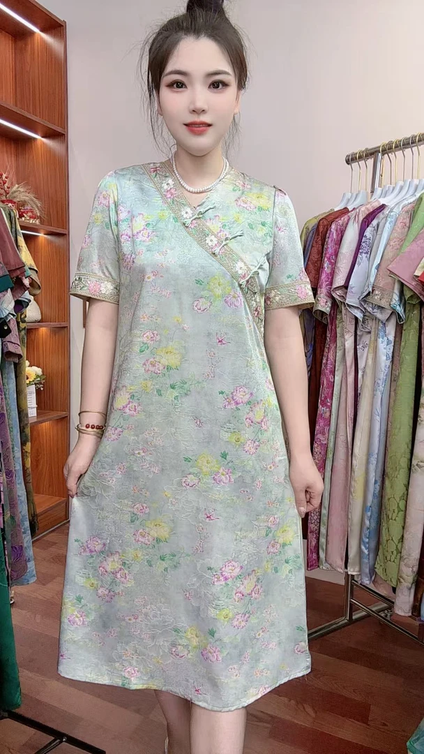【浅绿牡丹刺绣】2025夏季新款时尚显瘦气质重磅新中式连衣裙