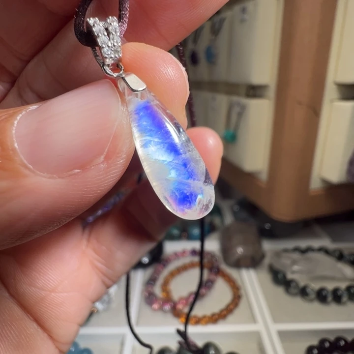 银S925镶嵌颈饰长石天然蓝光月光石