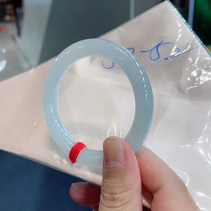 翡翠手镯未镶嵌买断