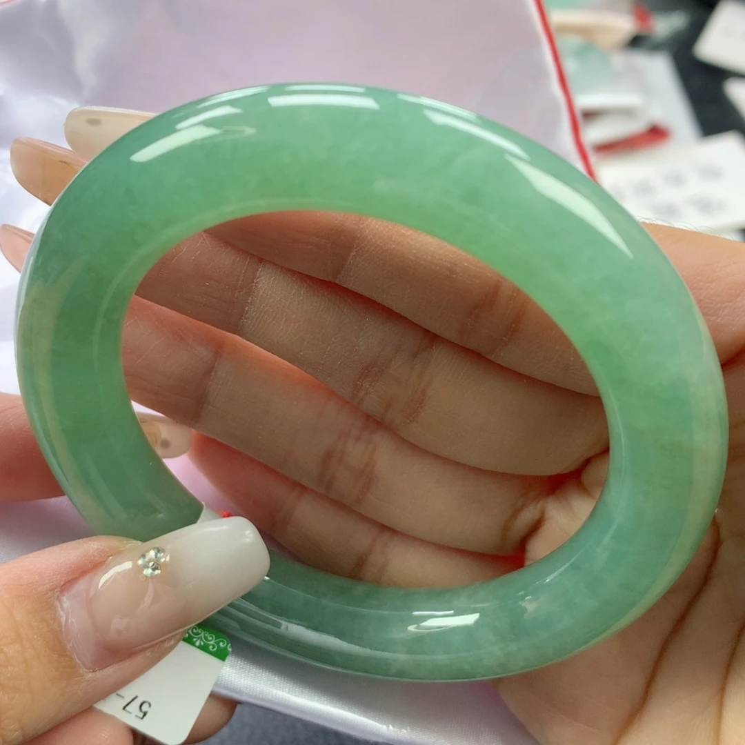 翡翠手镯未镶嵌57圆