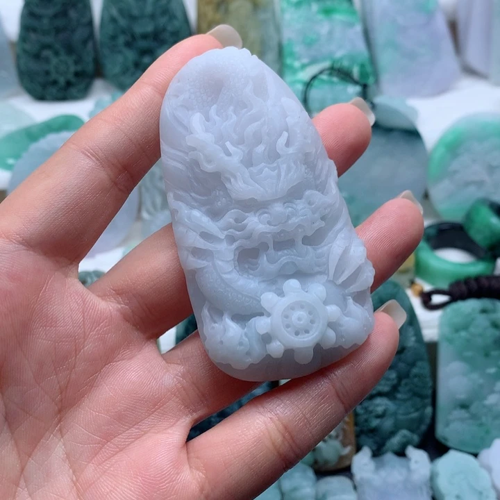 定制翡翠未镶嵌龙牌