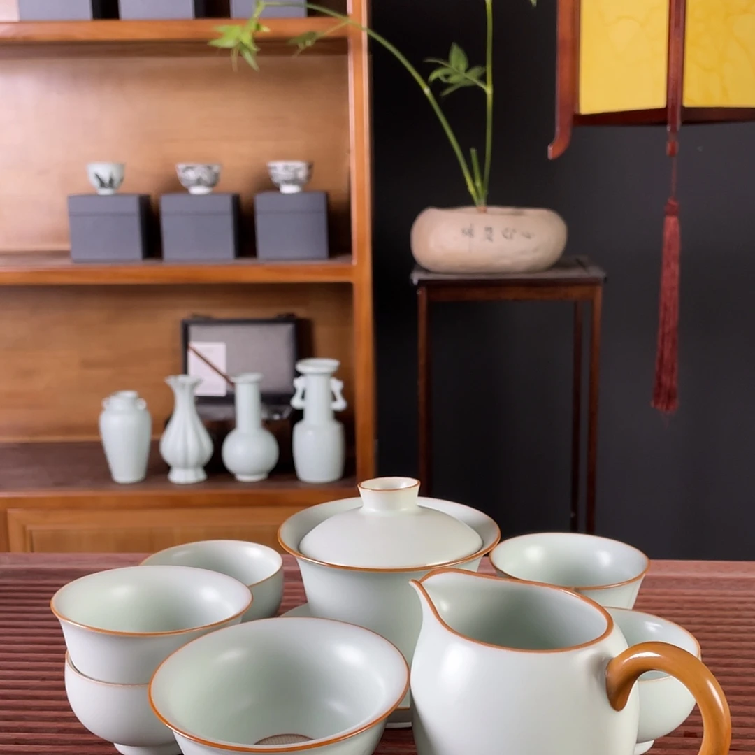 u***h经典款设计风格的壶杯子