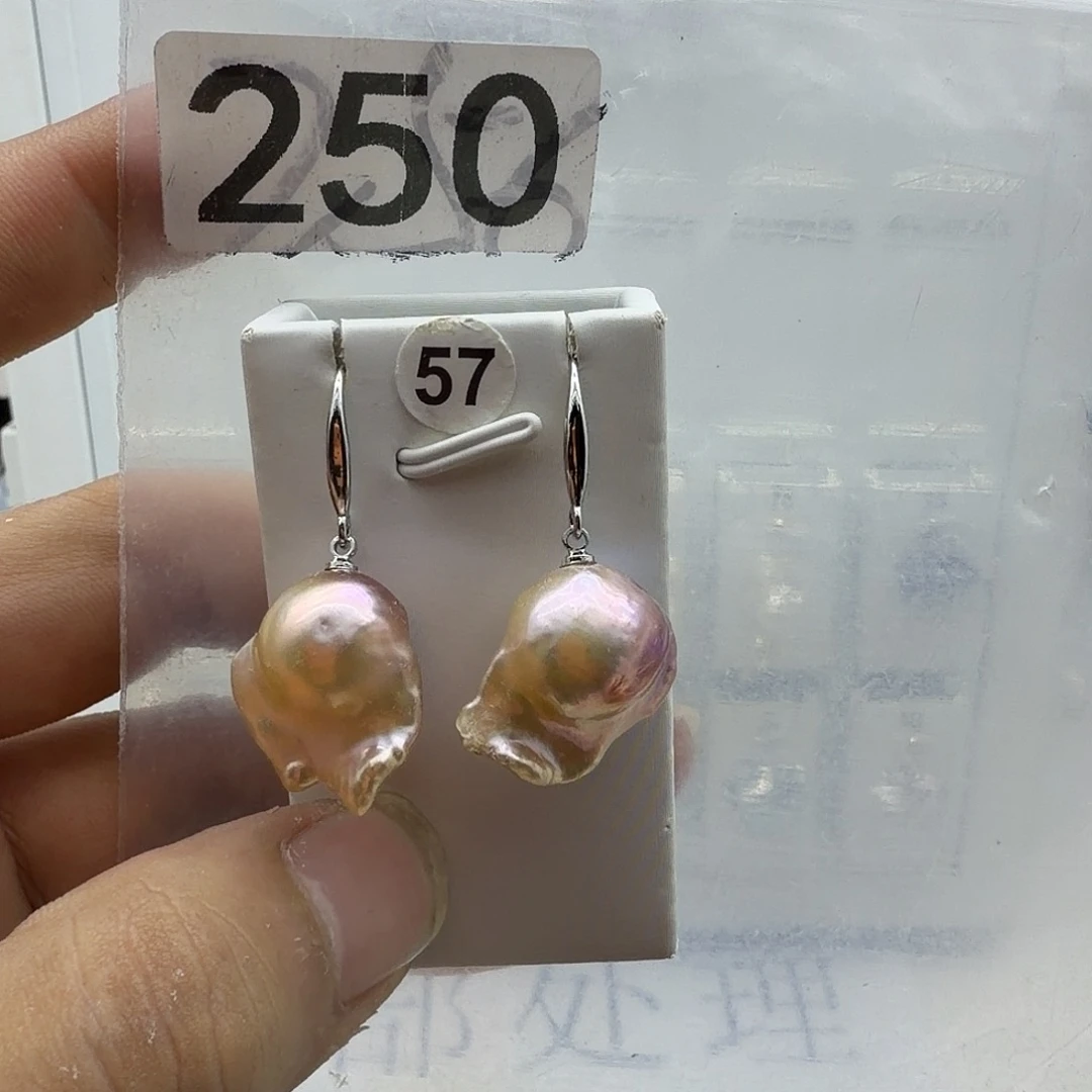 淡水珍珠颈饰合金