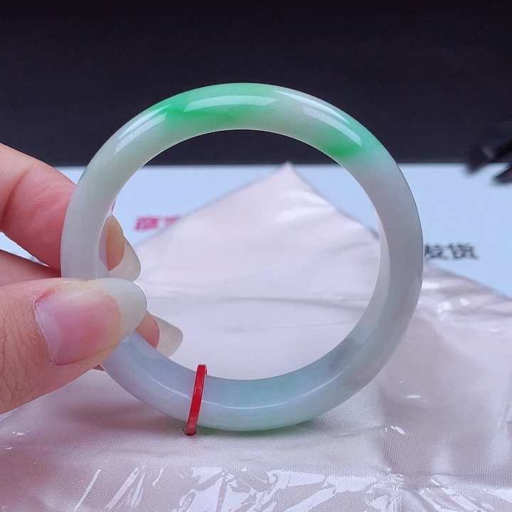 翡翠手镯未镶嵌手镯001925