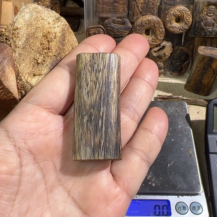 沉香吊坠红棋楠沉香吊坠6.8克