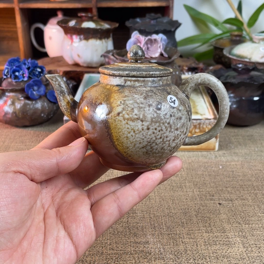 54。 陶泥。  柴烧。