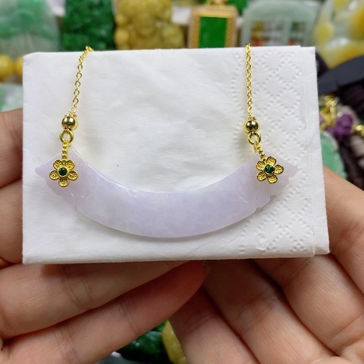 翡翠吊坠(赠链)未镶嵌