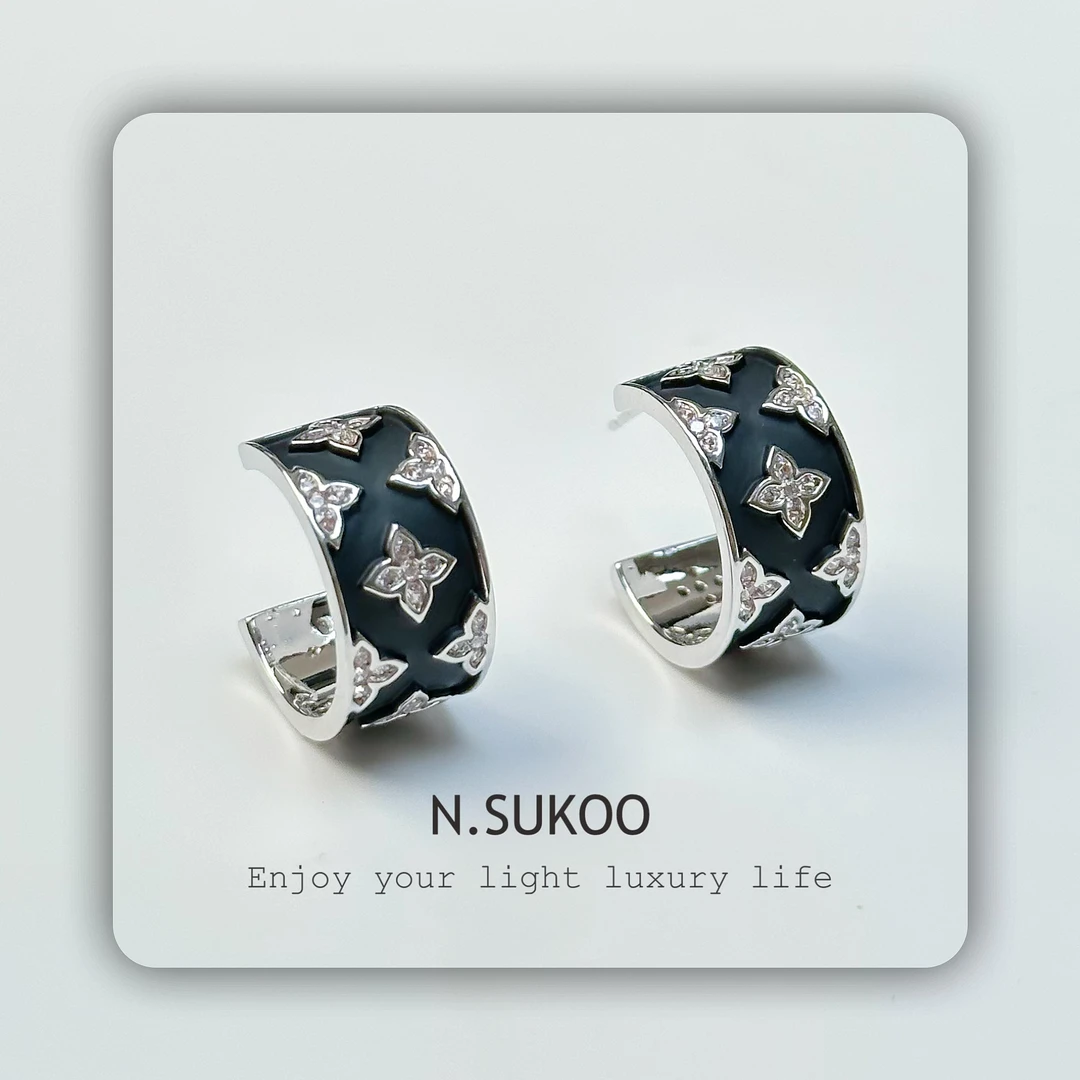 铜合金合成锆石耳饰 E0455-55时尚气质老花个性耳圈