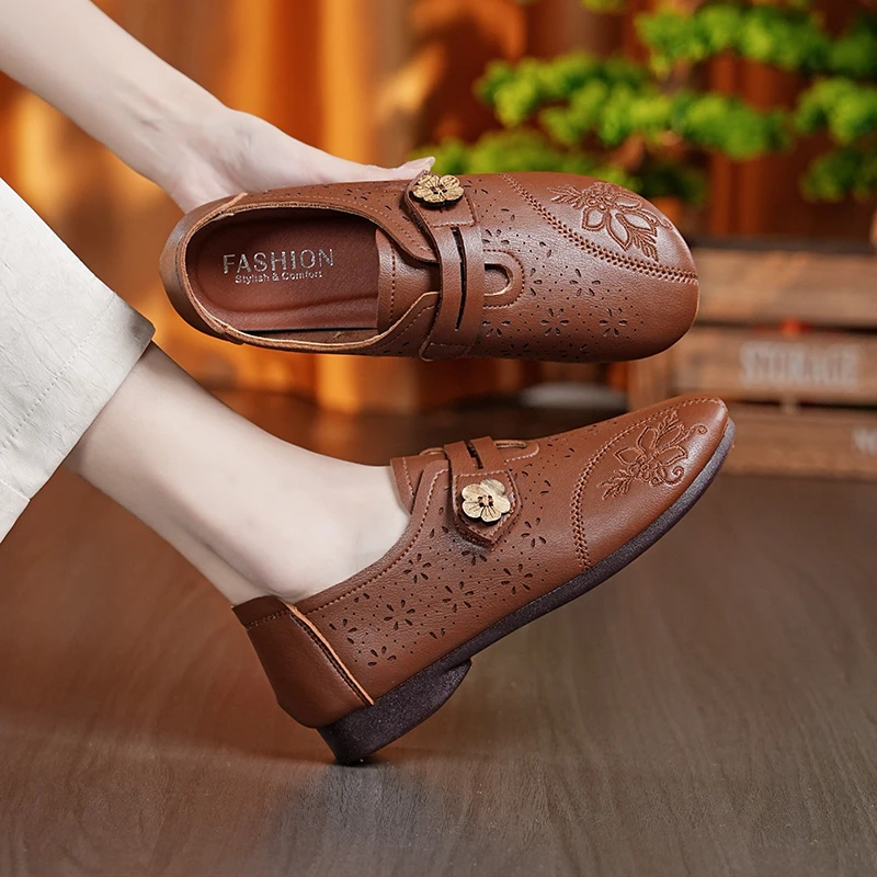 妈妈鞋平底奶奶春秋中老年单鞋女鞋新款中年软底防滑洋气舒适皮鞋