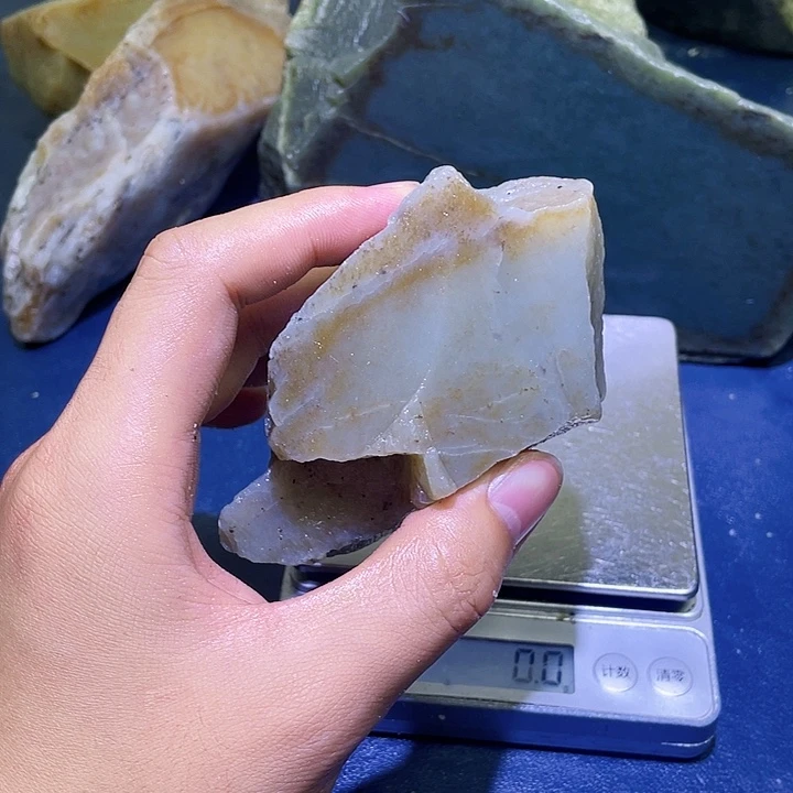 未镶嵌和田玉（糖玉）珠宝半成品