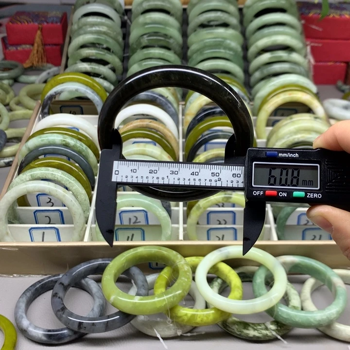 未镶嵌蛇纹石玉手镯8