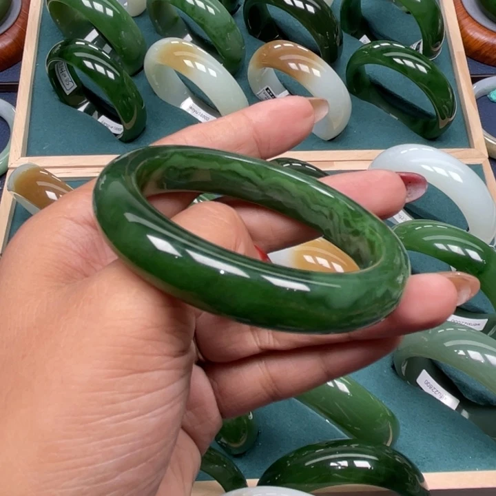 和田玉（碧玉）手镯未镶嵌