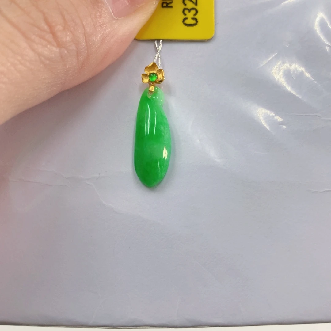 吊坠(不含链)18K金镶嵌翡翠