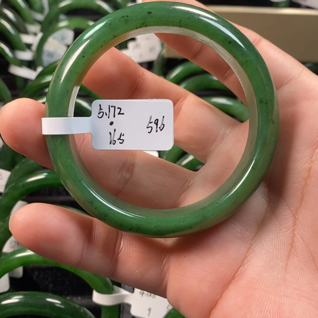 和田玉（碧玉）未镶嵌手镯有瑕疵59