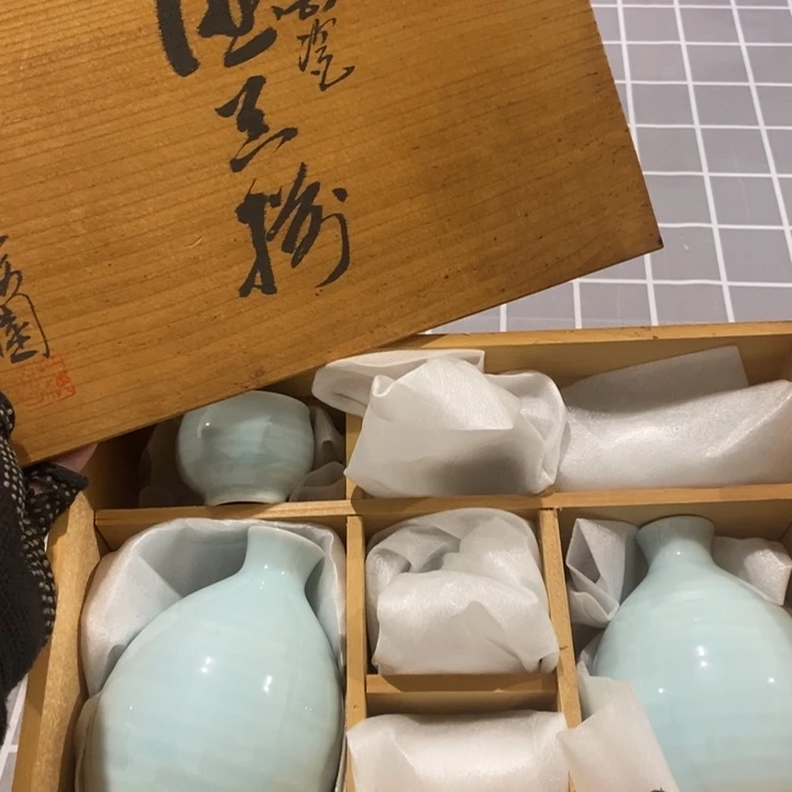 在干嘛啊亲爱勒亲这样