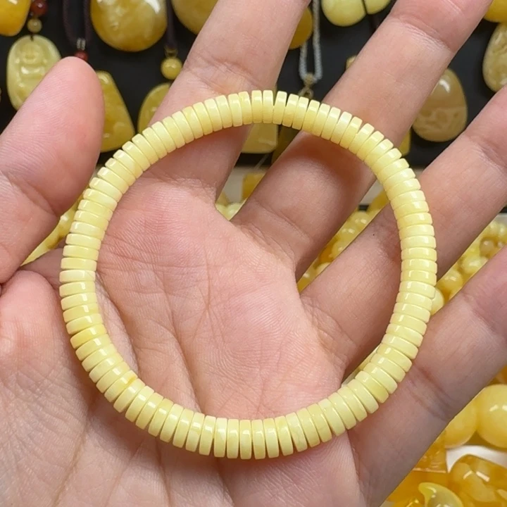 ****年蜜蜡未镶嵌珠宝奇石