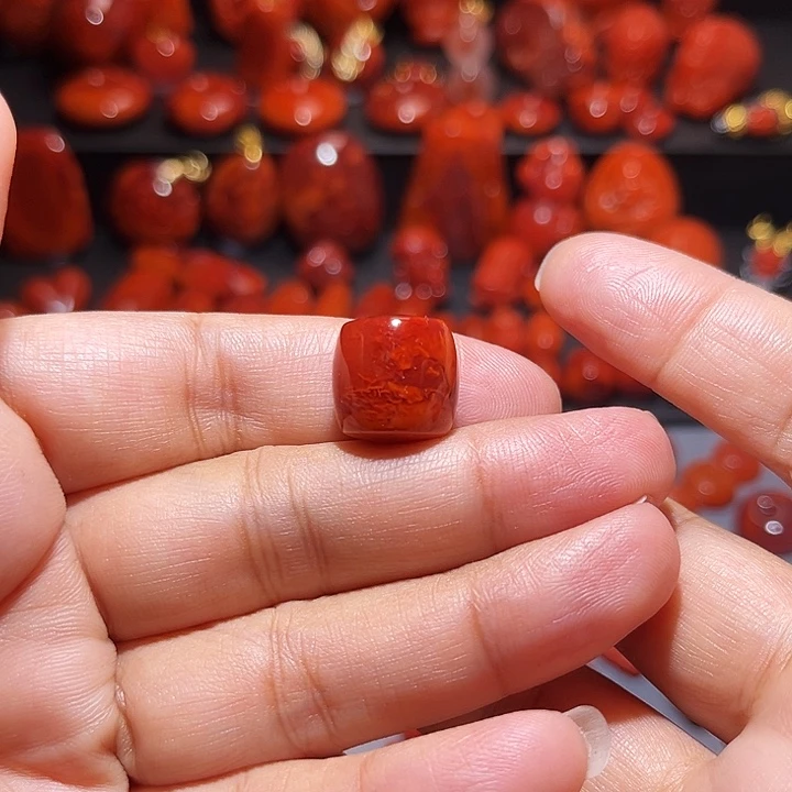 云***.南红玛瑙未镶嵌配饰直切14+