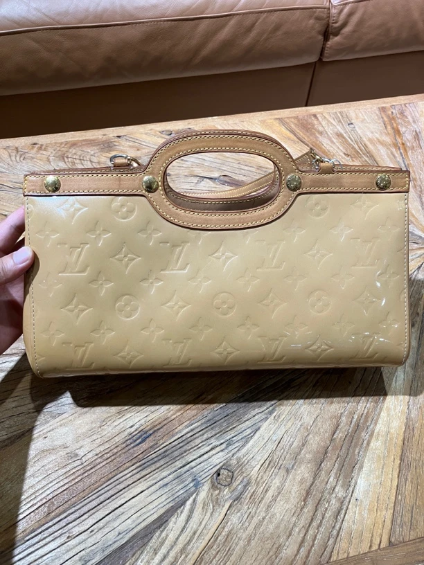 99新 LouisVuitton/路易威登 Lv漆皮手提腋下包8191