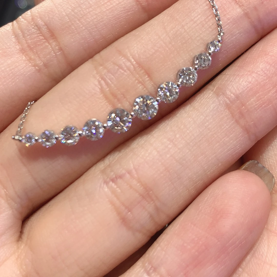 合成钻石18K金镶嵌