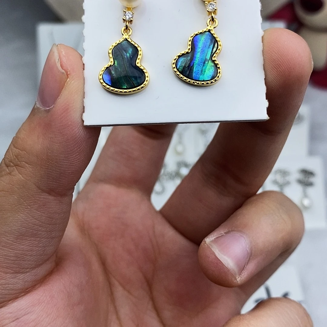 淡水珍珠耳饰未镶嵌