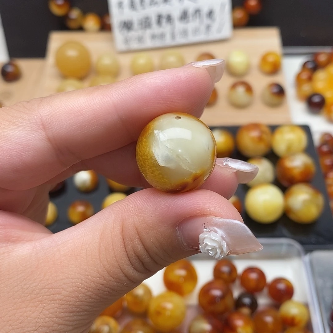 H***.裸石虫珀未镶嵌蜜蜡