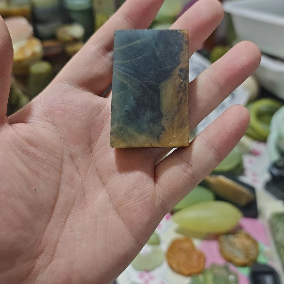 蛇纹石玉未镶嵌珠宝半成品