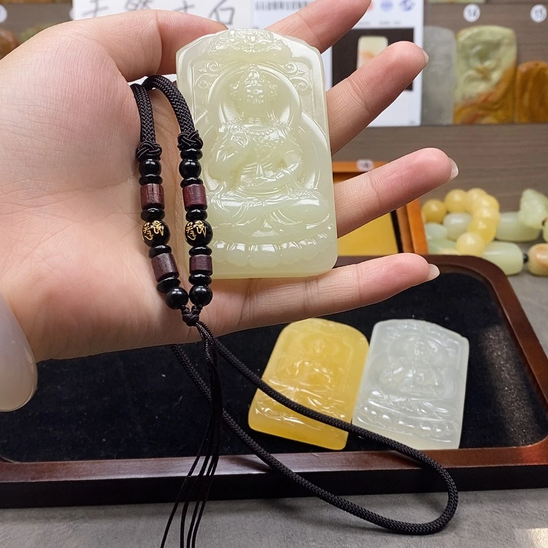 新疆昆仑山来方解石玉