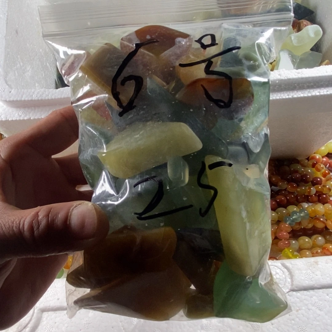 蛇纹石玉手链未镶嵌广****店七号鱼缸石