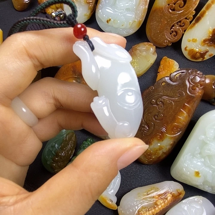 和田玉未镶嵌吊坠(不含链)