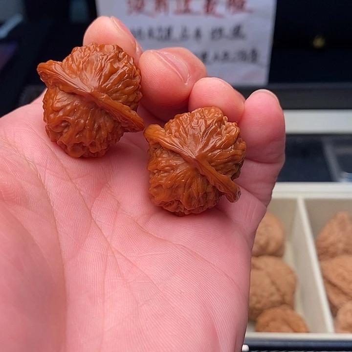 桃核把件阿*瓷娃娃尺寸32