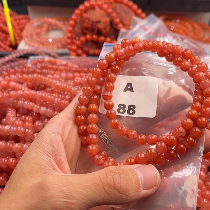 南红玛瑙未镶嵌多样性发货默认微瑕称重7mm