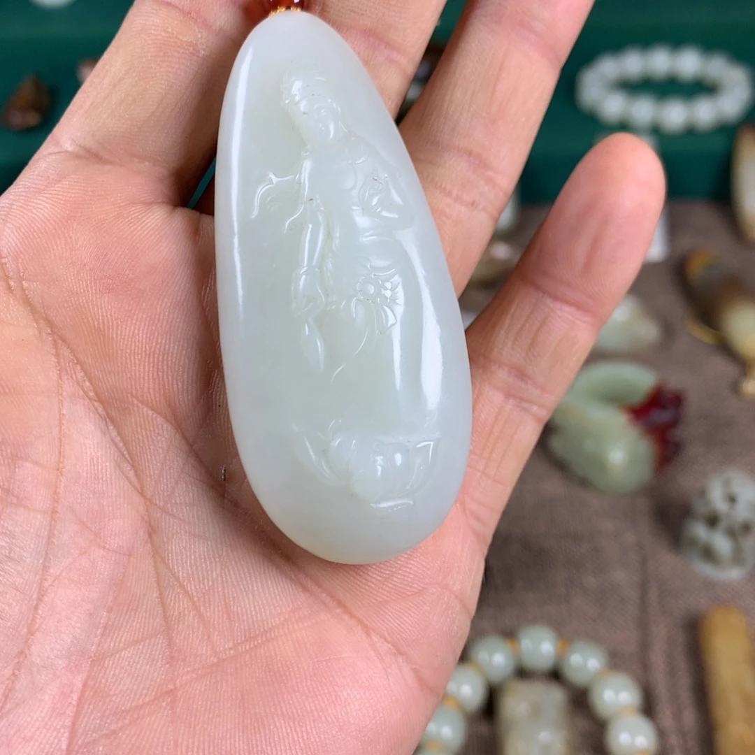 和田玉颈饰未镶嵌