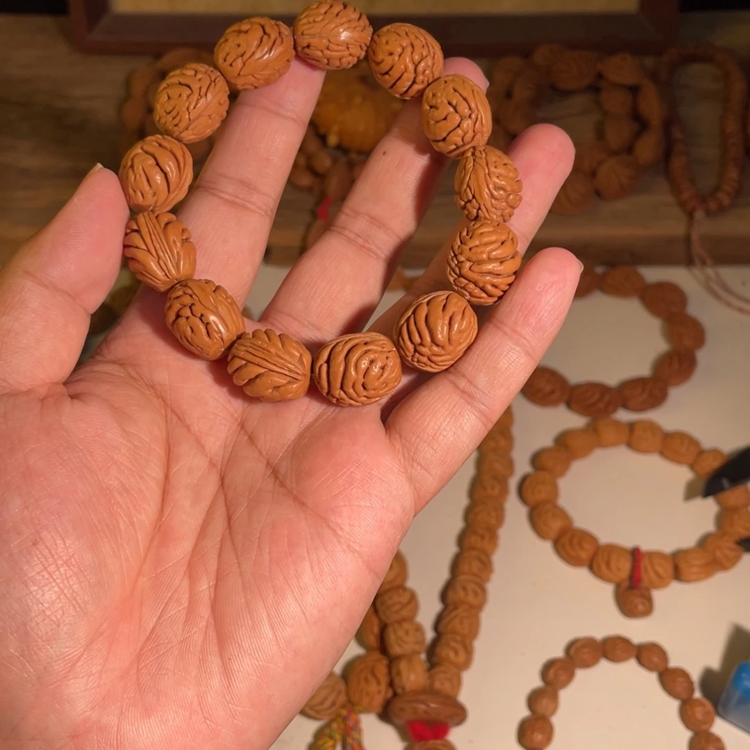 宏***.手串桃核zcghjjkjjj