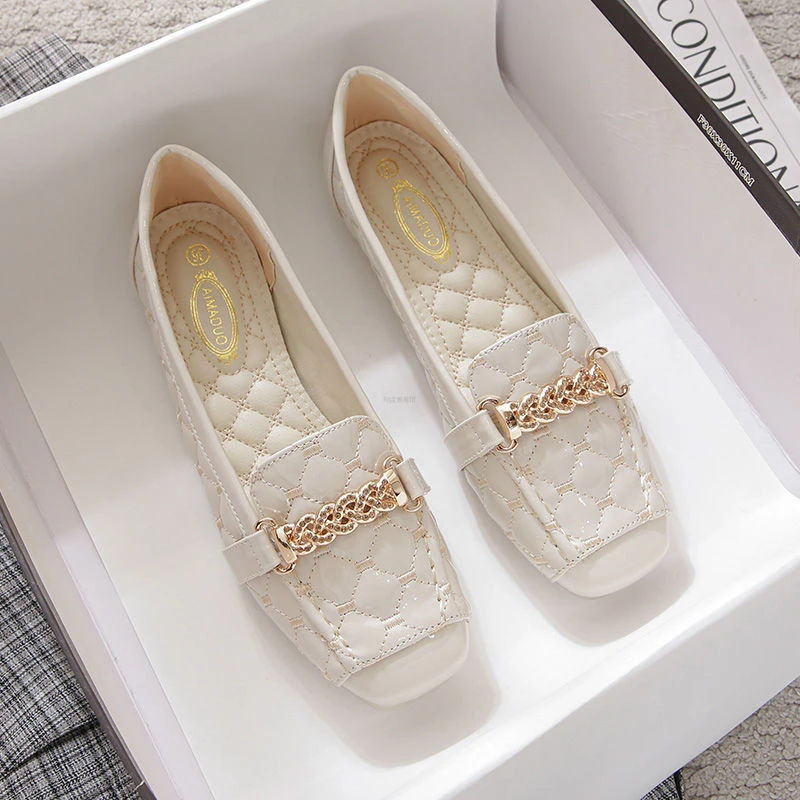 豆豆鞋女方头2025年新款平底浅口百搭超软大码女鞋41一43单鞋