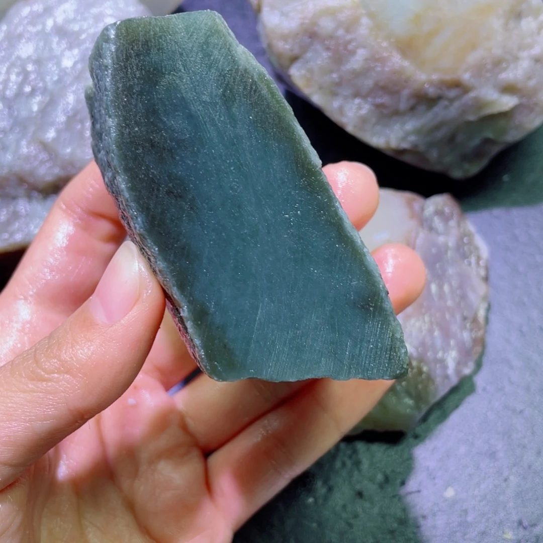 和田玉未镶嵌珠宝半成品