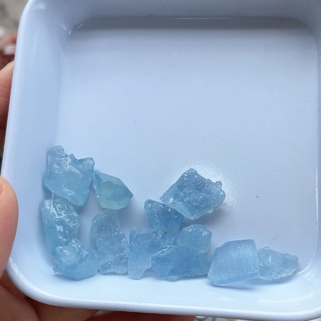 珠宝半成品紫晶未镶嵌14海蓝宝碎石