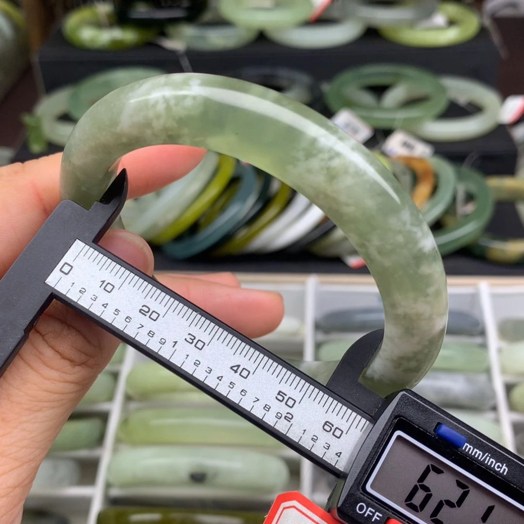未镶嵌蛇纹石玉手镯579