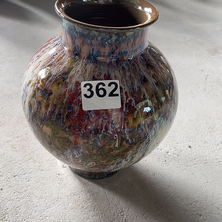 某***某白泥花瓶口8，高24，362，摆件