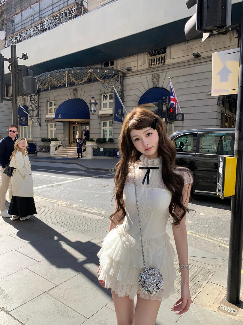 【顶美天菜】纯欲辣妹设计感气质蕾丝上衣女2025新款显瘦半身裙套装
