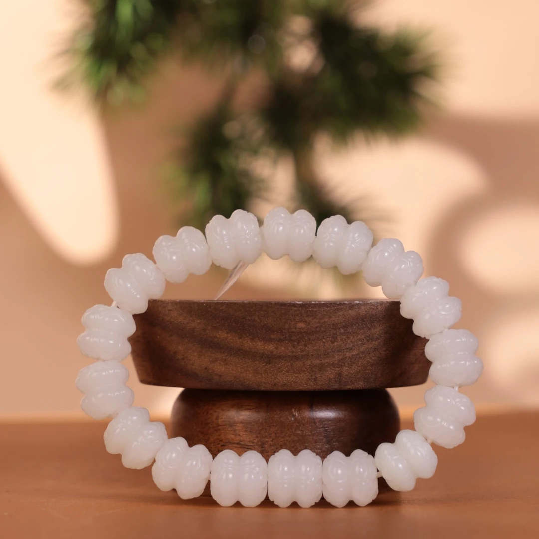 ZR5295二十世纪和田玉手串