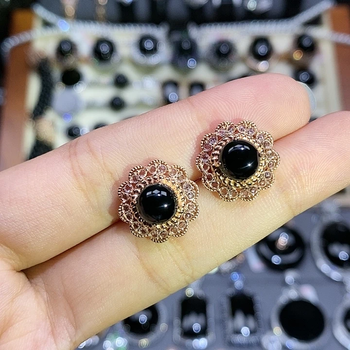 18K金镶嵌翡翠耳饰蛋面 雏菊耳钉