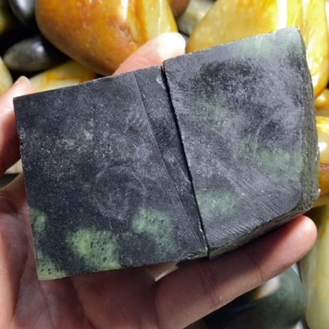 未镶嵌和田玉（糖玉）挂件