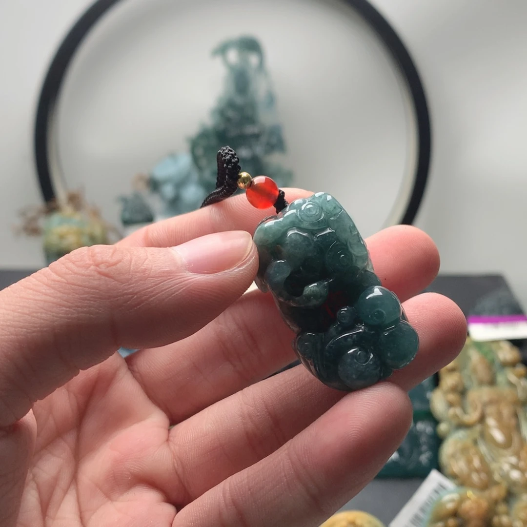 翡翠未镶嵌颈饰无