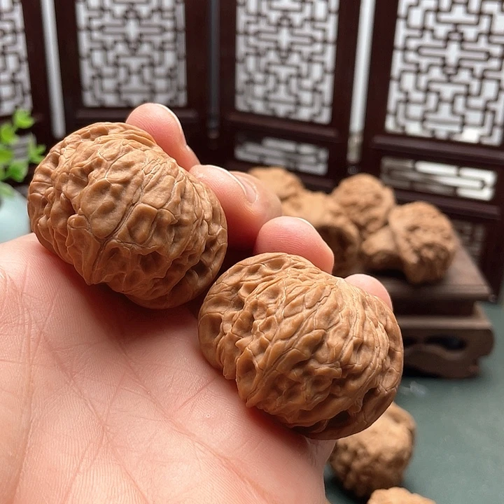 猪***u文玩核桃吊坠磨盘